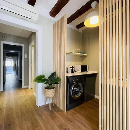 Modern Ideally Located