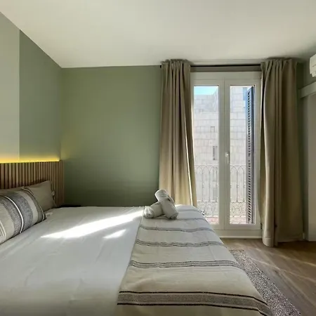 Modern Ideally Located