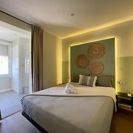 Modern Ideally Located *